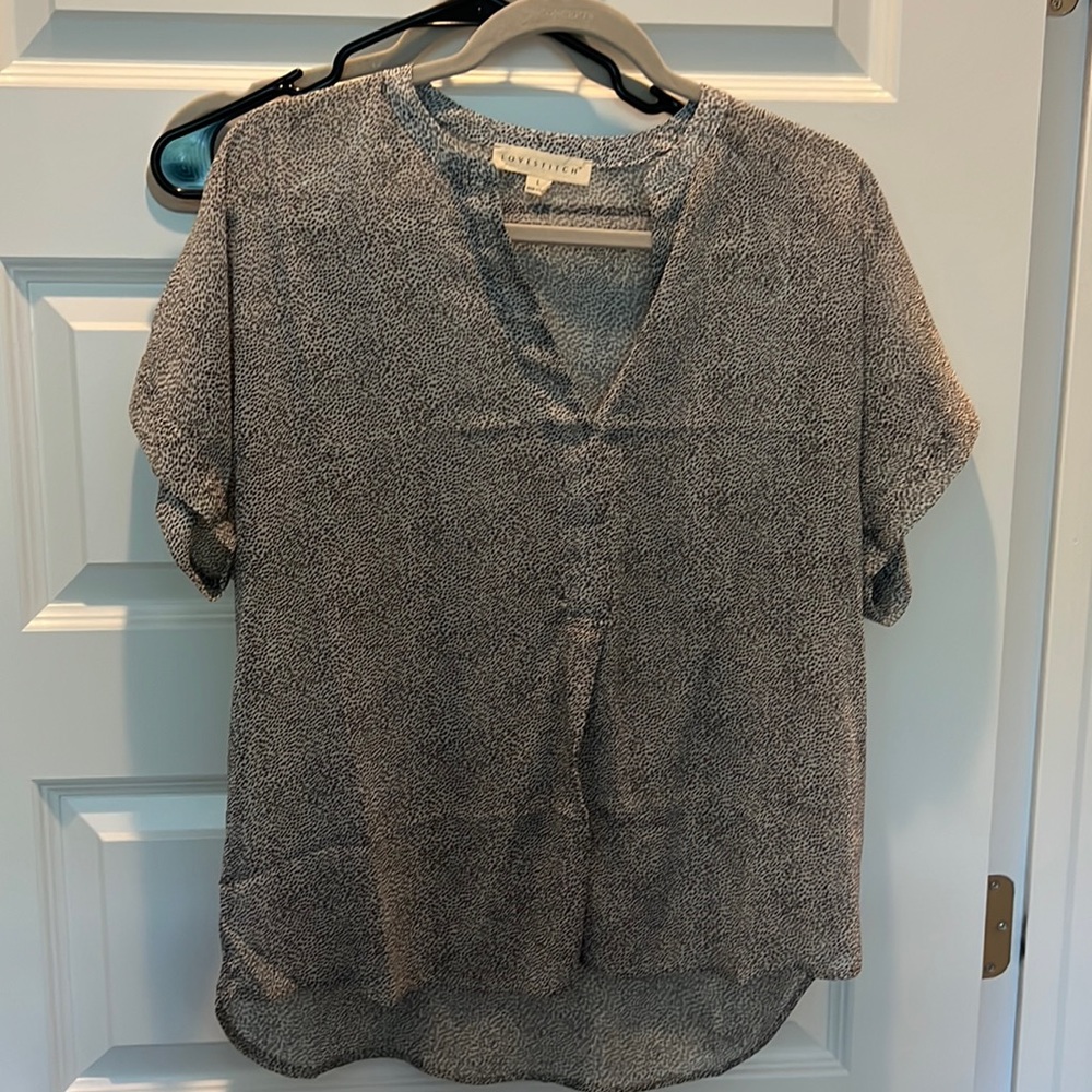Short sleeve blouse grey and white